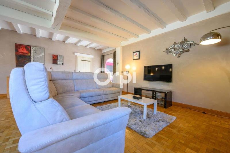 Maison - 212 m² - 5 pièces