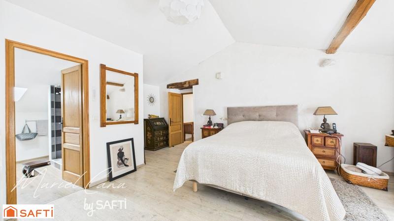 Villa - 284 m² - 9 pièces