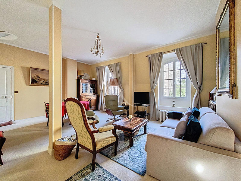 Appartement - 90 m² - 4 pièces