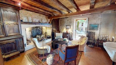 Demeure - 248 m² - 10 pièces