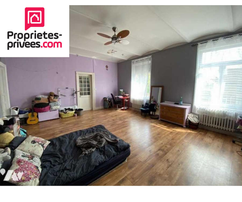 Maison - 230 m² - 8 pièces