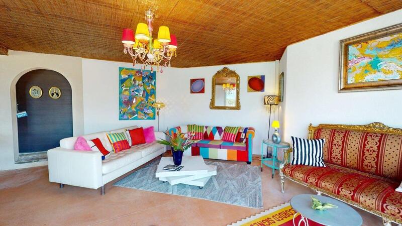 Villa - 250 m² - 9 pièces