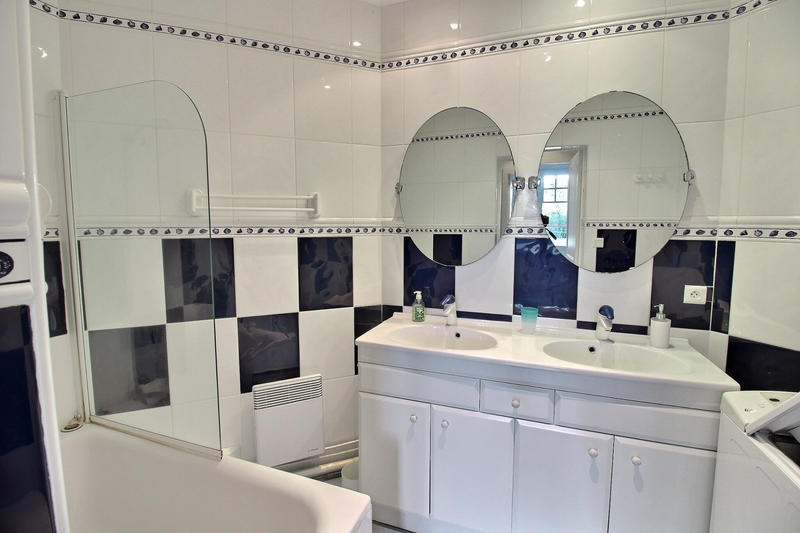 Appartement - 204 m² - 8 pièces