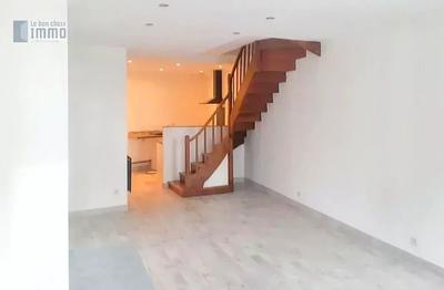 Maison de ville - 68 m² - 3 pièces