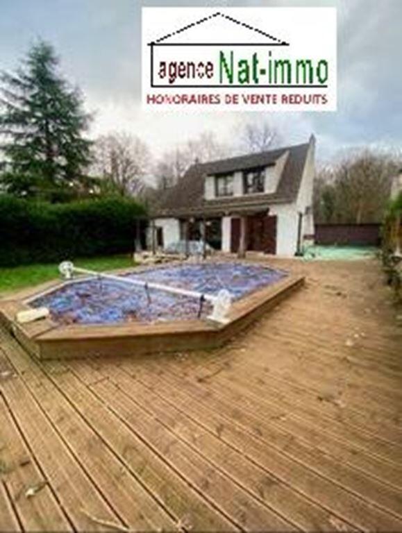 Maison traditionnelle - 149 m² - 6 pièces