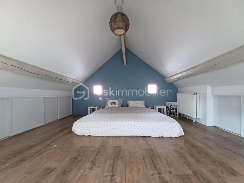 Maison - 224 m² - 7 pièces