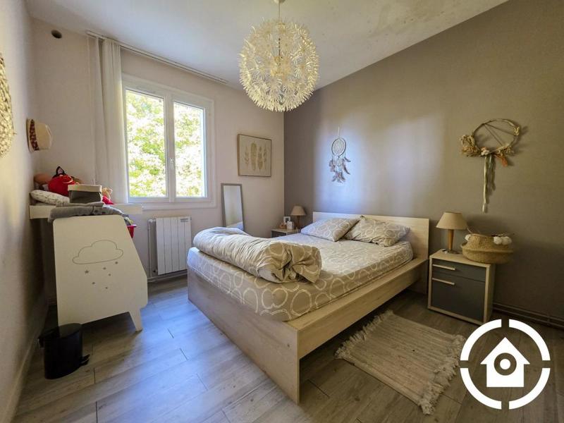 Maison - 212 m² - 8 pièces