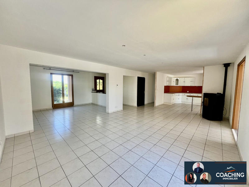 Maison - 182 m² - 10 pièces