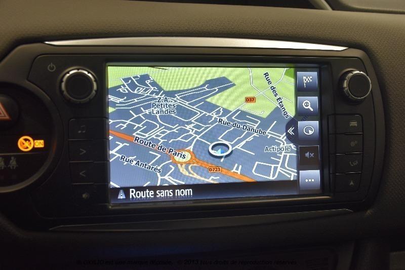 Toyota Yaris III (3) Hybrid 100h France Business Cvt 5 Pt