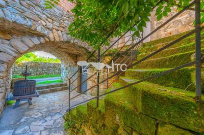 Maison - 94 m² - 4 pièces