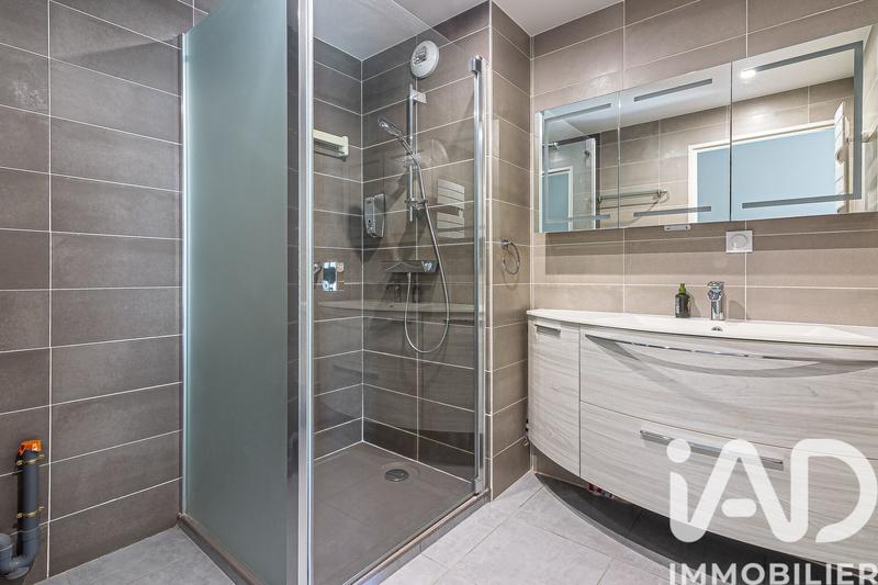 Appartement - 111 m² - 5 pièces