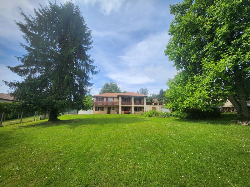 Maison - 143 m² - 8 pièces