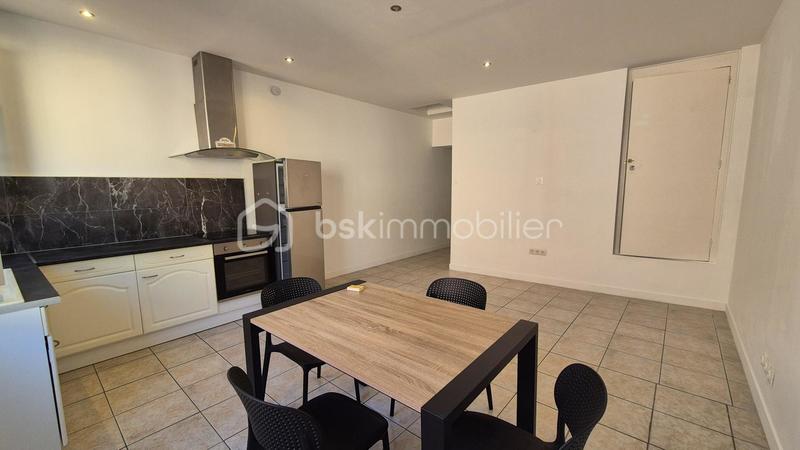 Maison - 90 m² - 3 pièces