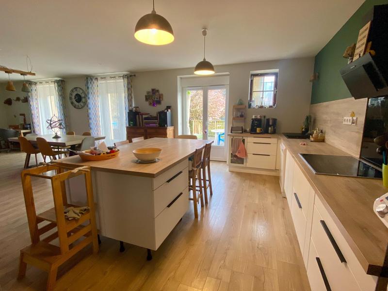 Maison - 168 m² - 6 pièces