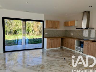 Maison - 120 m² - 5 pièces