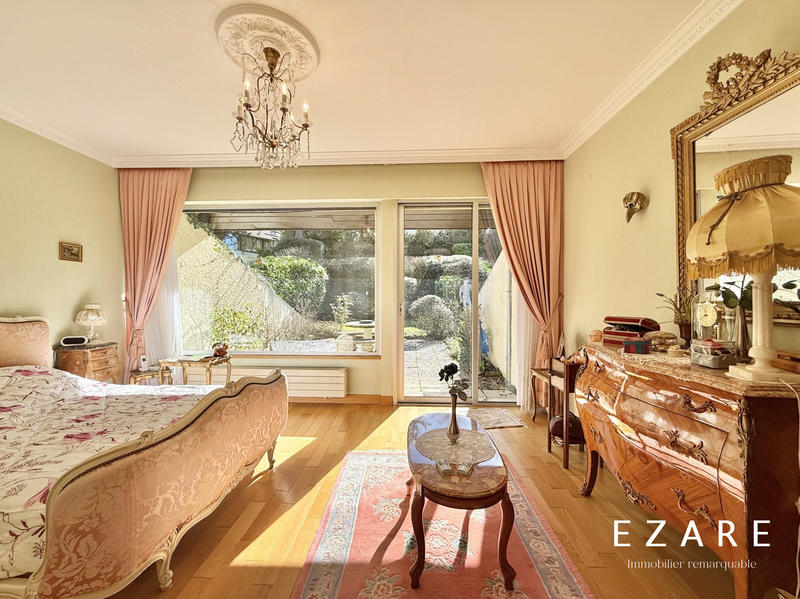 Maison - 314 m² - 7 pièces