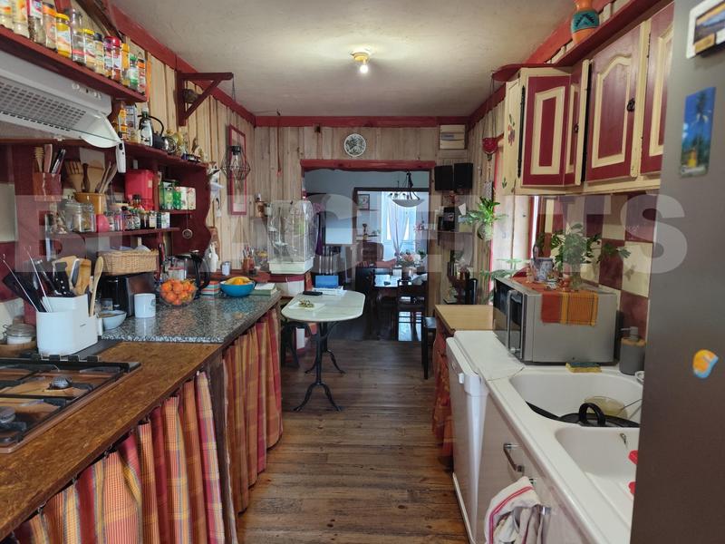 Appartement - 220 m² - 3 pièces