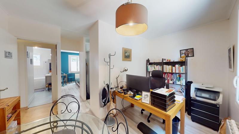 Maison - 280 m² - 8 pièces