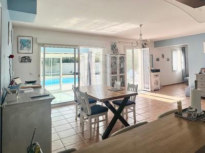 Maison - 97 m² - 4 pièces