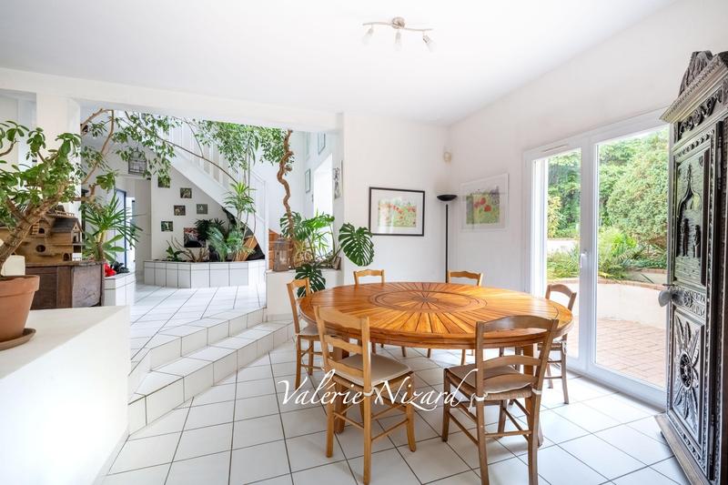 Maison d'architecte - 205 m² - 7 pièces