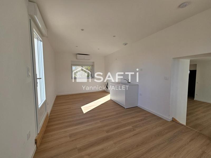 Maison - 240 m² - 10 pièces