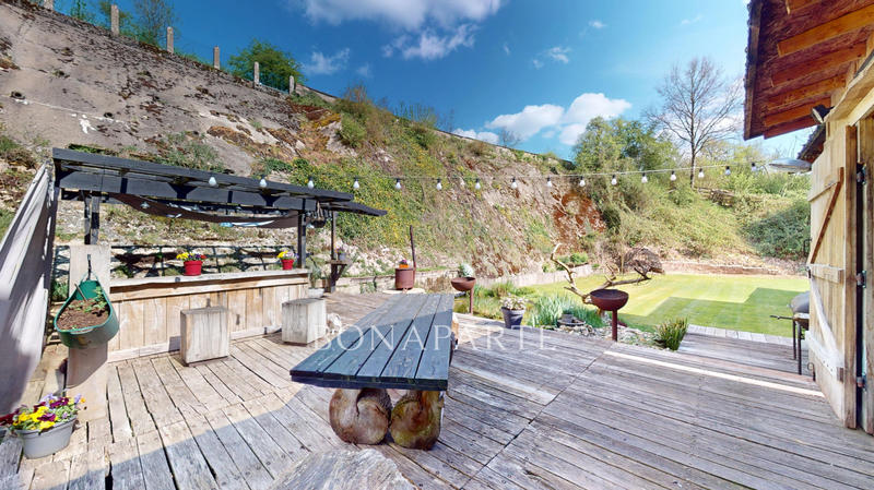 Maison - 189 m² - 8 pièces