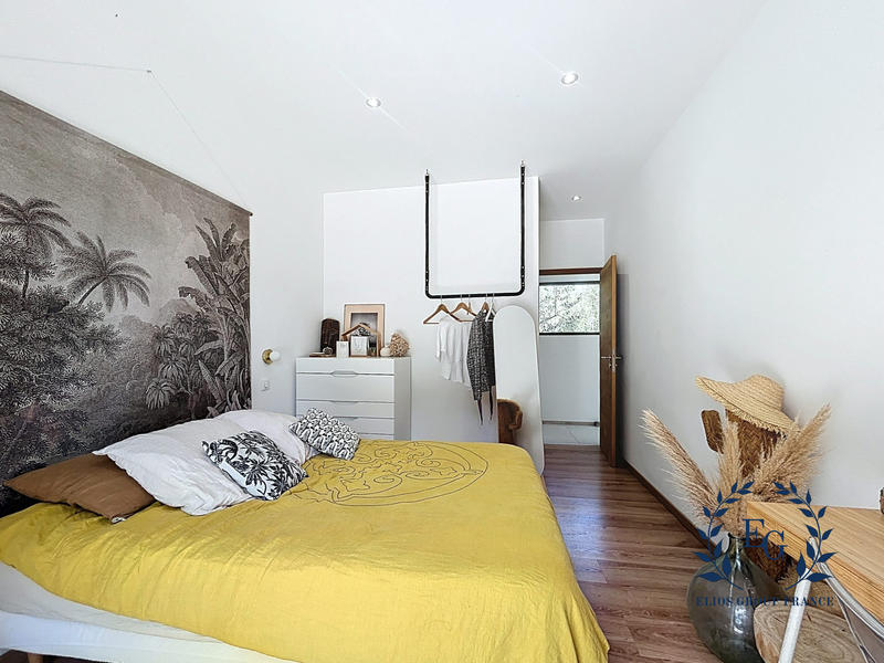 Villa - 207 m² - 7 pièces