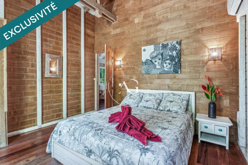 Villa - 285 m² - 10 pièces