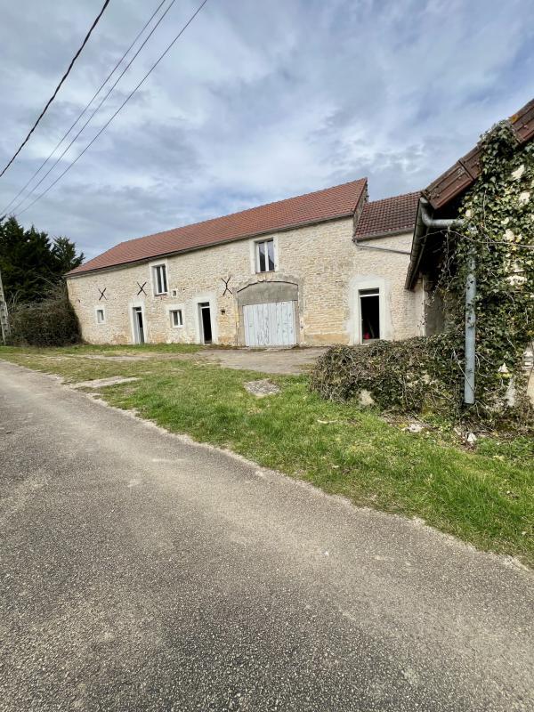 Longère - 299 m² - 6 pièces