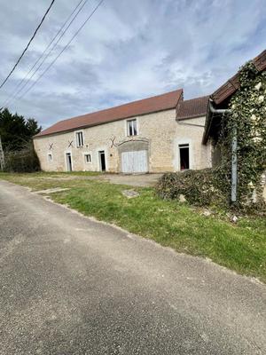 Longère - 299 m² - 6 pièces