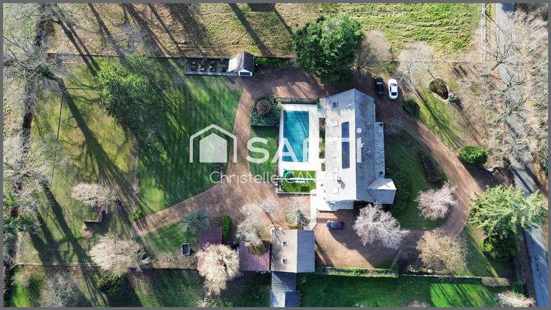 Maison - 263 m² - 7 pièces