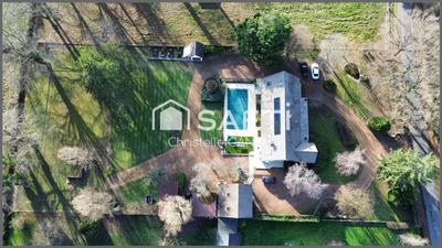 Maison - 263 m² - 7 pièces