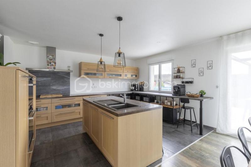 Maison - 138 m² - 5 pièces