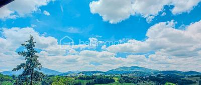 Maison - 240 m² - 10 pièces