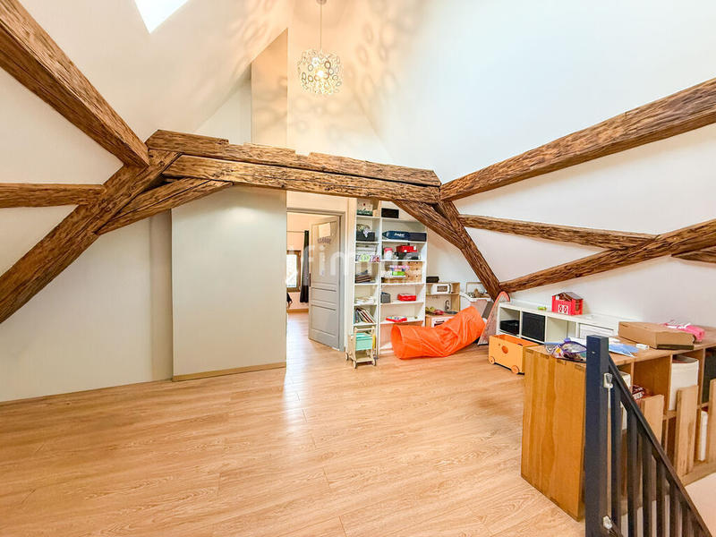 Maison - 283 m² - 7 pièces