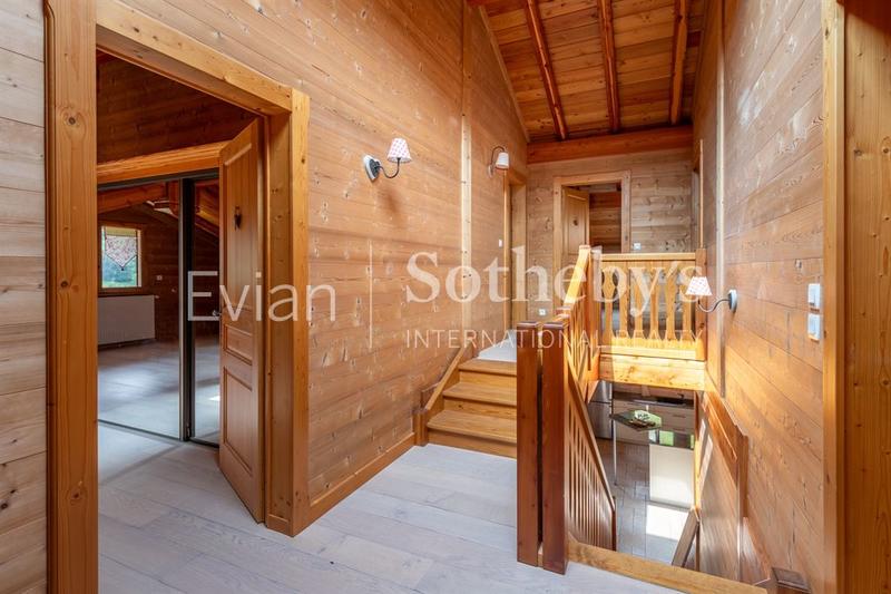 Châlet - 228 m² - 10 pièces