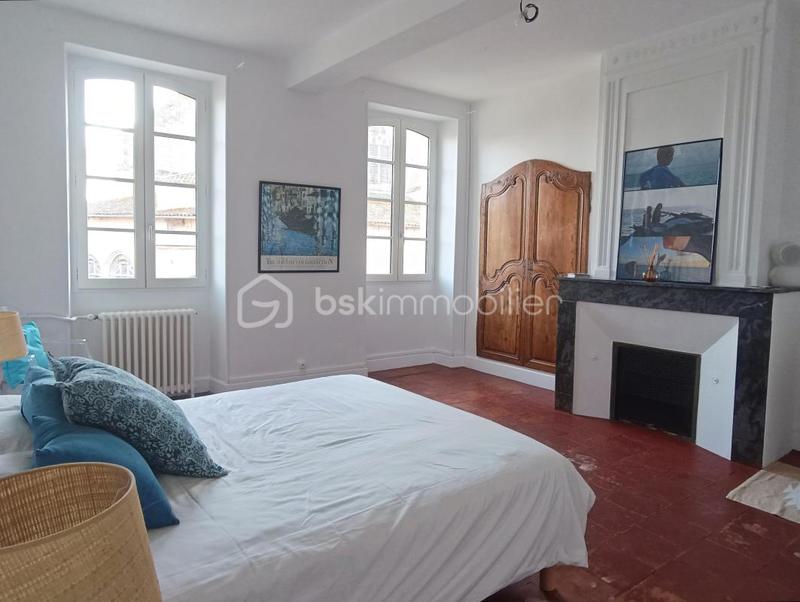 Maison de ville - 325 m² - 9 pièces