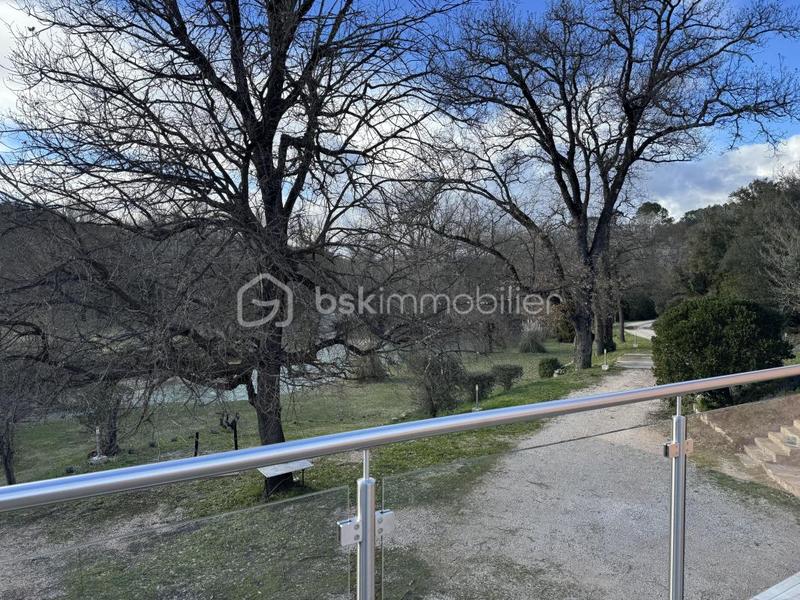 Demeure - 570 m² - 14 pièces