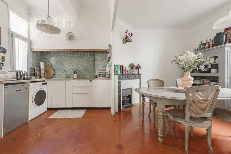 Appartement - 84 m² - 3 pièces