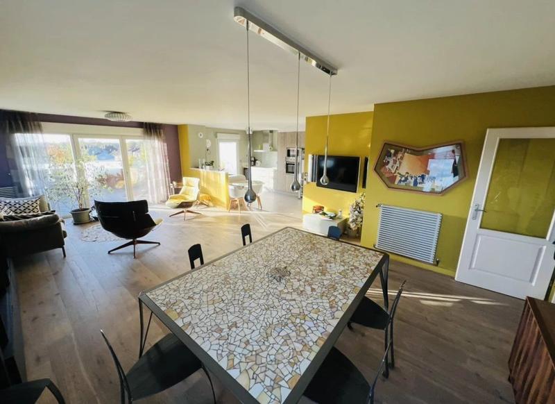 Appartement - 110 m² - 3 pièces