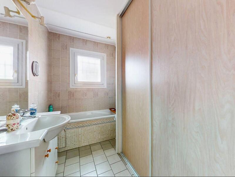 Maison - 188 m² - 6 pièces