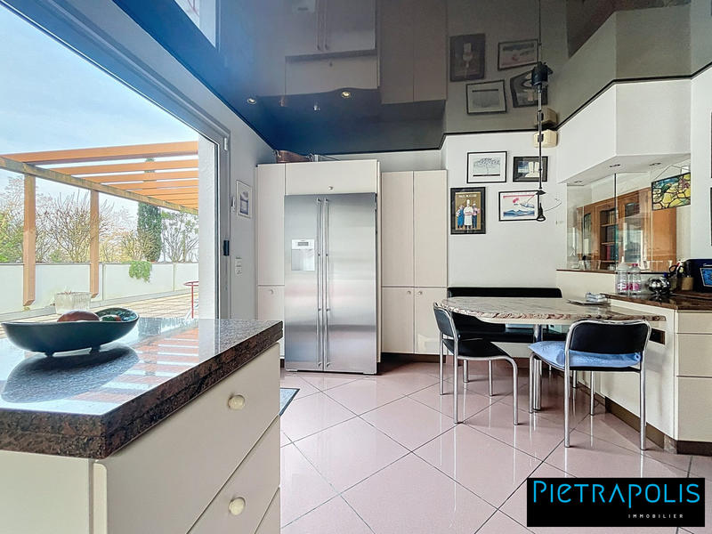 Appartement - 132 m² - 4 pièces