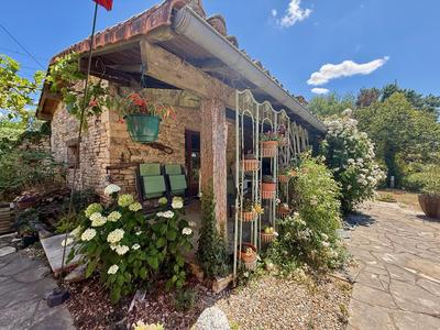 Maison - 163 m² - 7 pièces