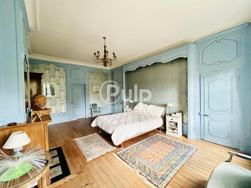 Demeure - 312 m² - 10 pièces