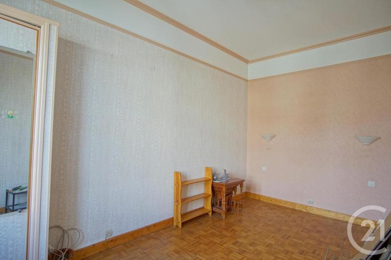 Pavillon - 150 m² - 7 pièces