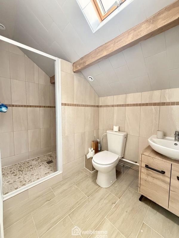 Maison - 211 m² - 5 pièces