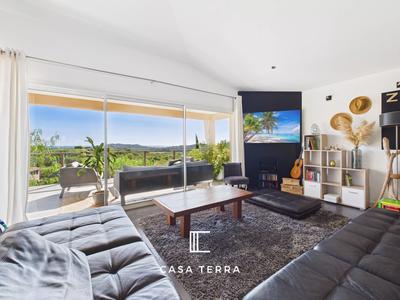 Villa - 197 m² - 6 pièces