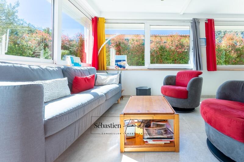 Maison - 168 m² - 8 pièces