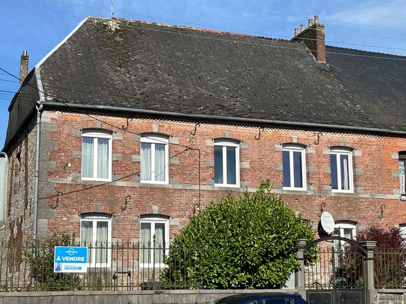 Maison - 230 m² - 8 pièces