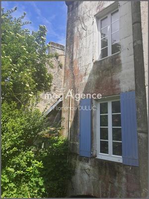 Maison - 297 m² - 7 pièces